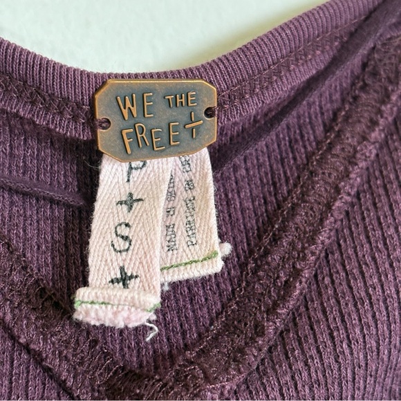 FREE PEOPLE Art School embroidered thermal waffle top v-neck S - Picture 8 of 13